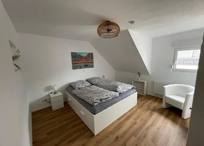 Gemuetliche Sanierte Mit Klimaanlage Lägenhet *