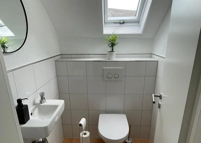 Gemuetliche Sanierte Mit Klimaanlage Lägenhet *